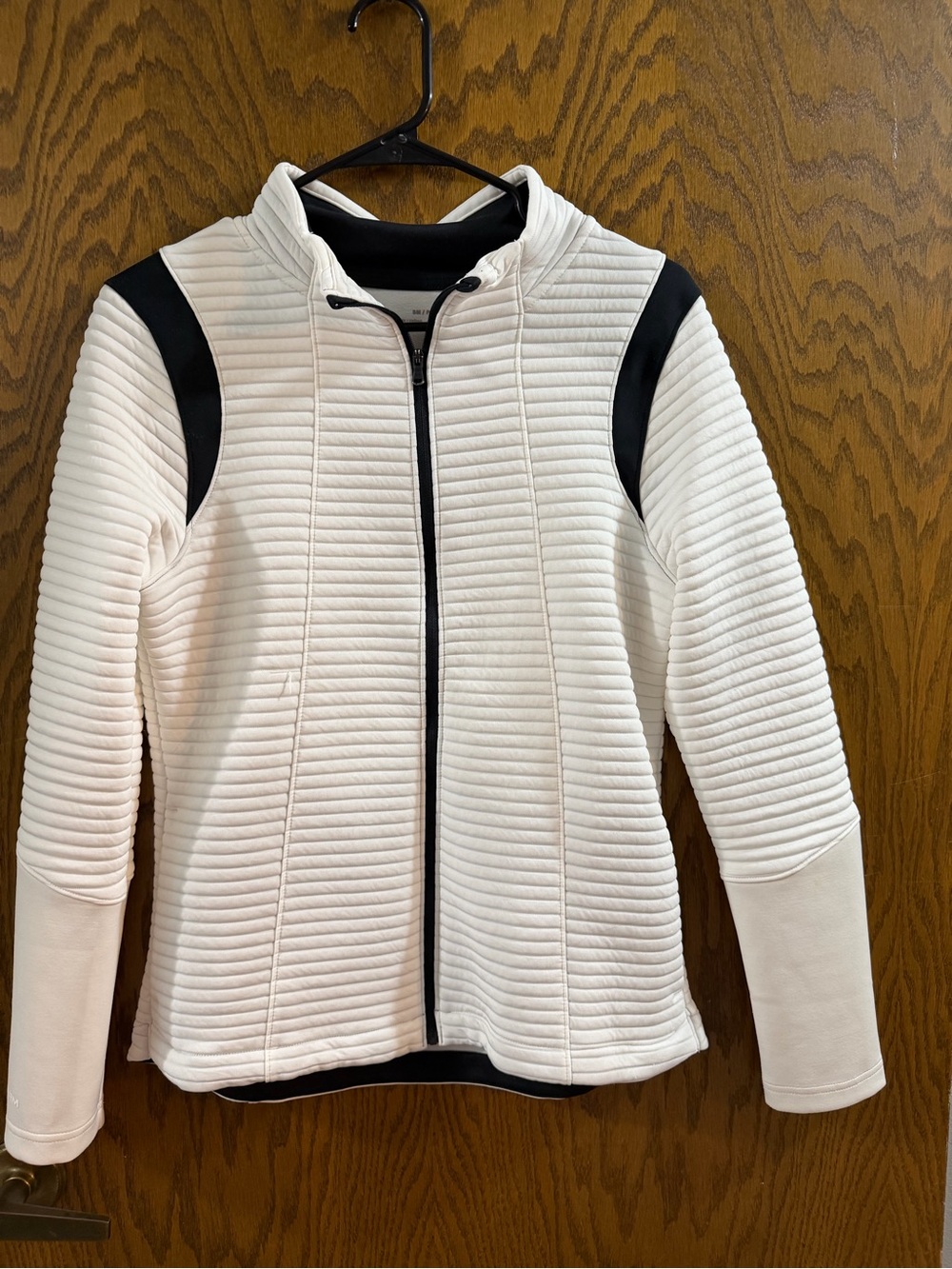 Under Armour Women’s White Quilted Zip-Front Jacket with Black Accents